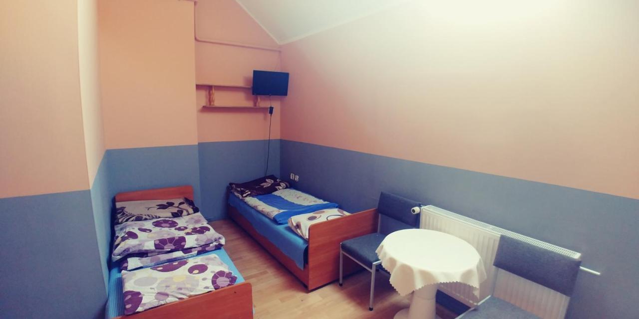 Hostel Osrodek Sportowo Wypoczynkowy Pustynia Dębica Exterior foto